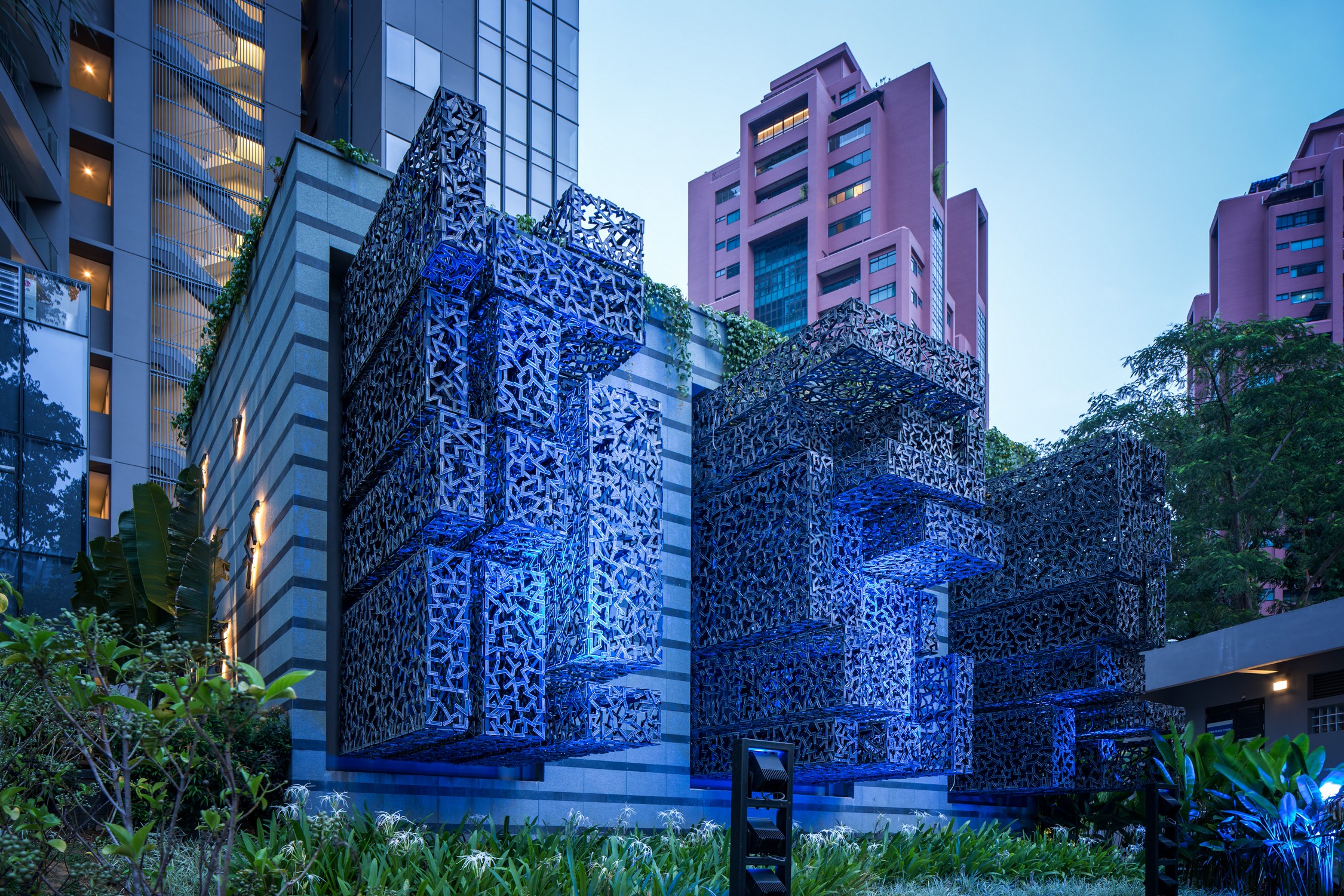 OUE Twin Peak Property360